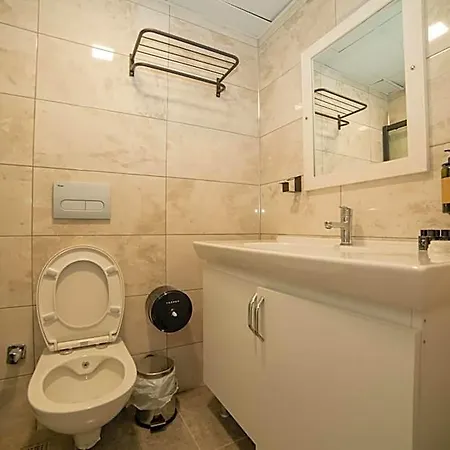Estia Hotel 3*