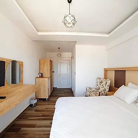 Estia Hotel